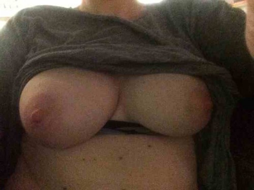 Flashing natural tits