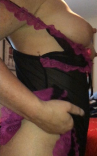 I love banging this MILF!!!